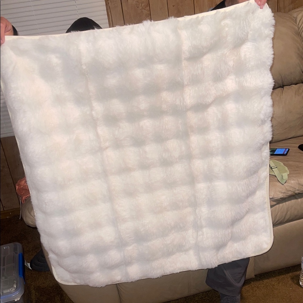 Luxurious White Faux Fur Throw Blanket
